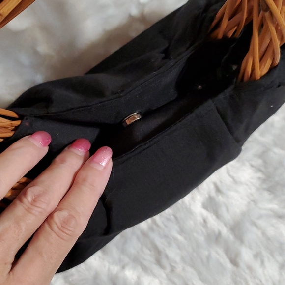 Rose embroidered•beaded•rattan/wood handles•black• - Picture 11 of 16